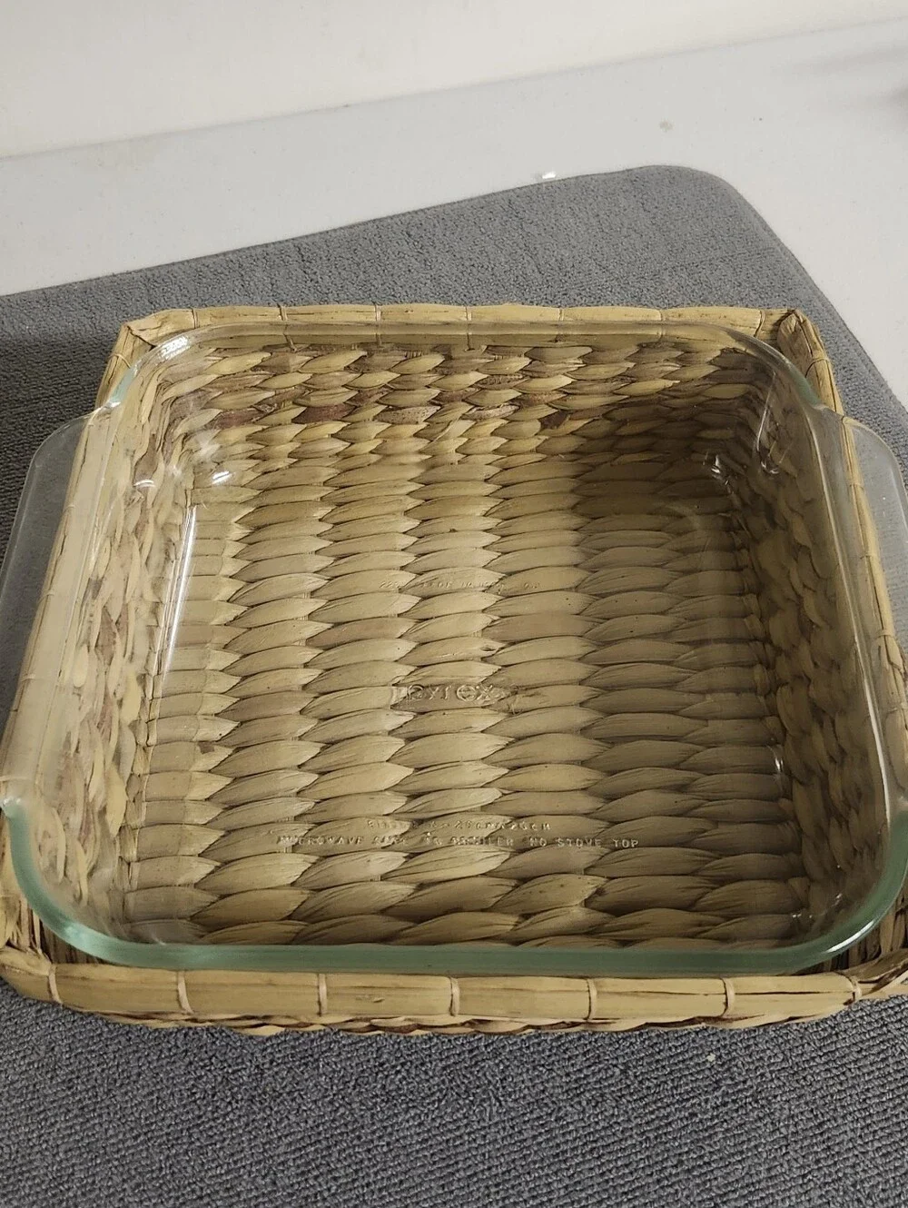 Vintage Pyrex 8x8 Baking Dish With Basket